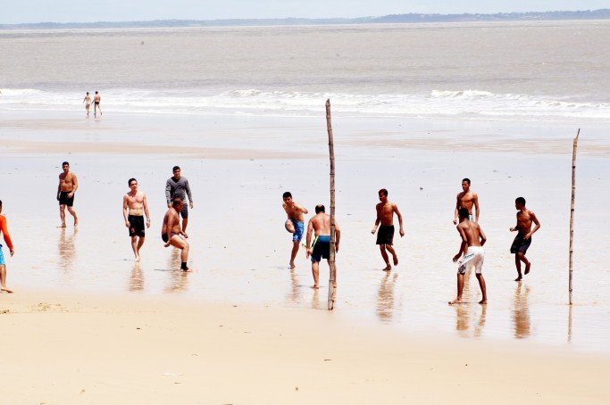 Esporte - Futebol - Praia - Litorânea