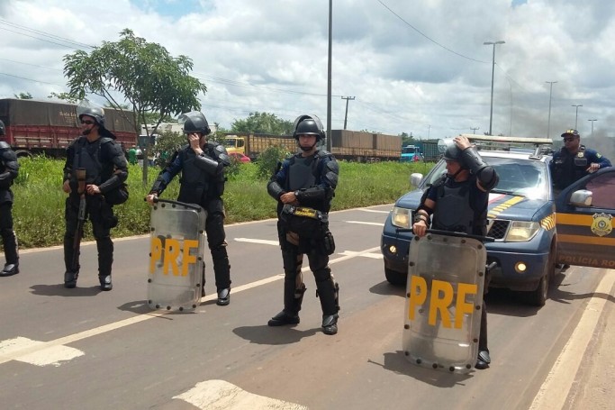 Manifestação no Km 22 da BR-135