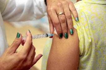 Campanha de vacinação na rede pública do país começa em 30 de abril e vai até 20 de maio, para crianças e idosos