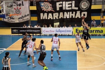 Depois de ver seu rival chegar a ter 20 pontos de vantagem, o Maranhão equilibrou a partida ao melhorar seu desempenho em quadra