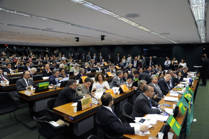Reuni&atilde;o Extraordin&aacute;ria para discuss&atilde;o do parecer do Relator do Impeachment