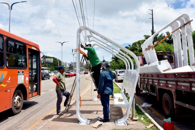 Novos abrigos de passageiros de transporte de S&atilde;o Luis