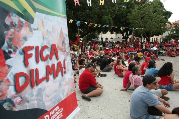 Dia de mobiliza&ccedil;&atilde;o pr&oacute; e contra o impeachment da presidente Dilma Rousseff (Hon&oacute;rio Moreira/O Imparcial)