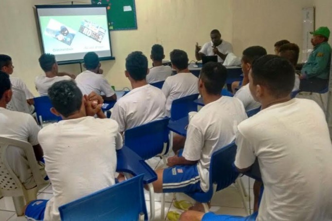 Unidade da Funac realiza palestra em parceria com Centro Terapêutico