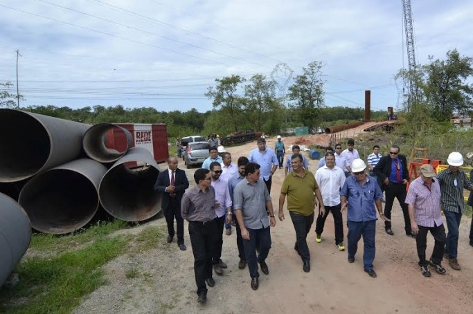 Governador vistoria obras do Italu&iacute;s e destaca import&acirc;ncia do Iema para Bacabeira