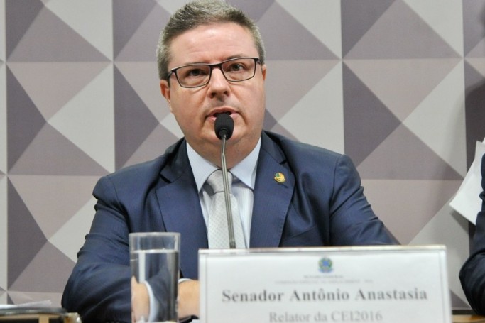 Comissão do Impeachment marca votação do relatório para 6 de maio