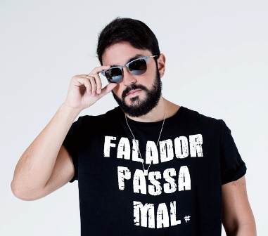 Marcinho M15 comanda a festa 'Vem que vem' na 98 Lounge Club