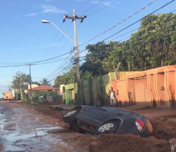 O motorista do veículo teve apenas escoriações, mas passa bem