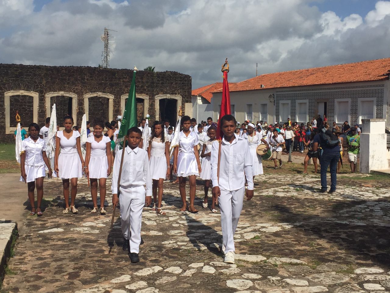 Festa do Divino mistura fé, tradição e história em Alcântara