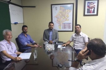 Gil Cutrim e Clayton Noleto durante reuni&atilde;o de trabalho
