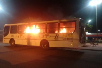 Ataque a ônibus