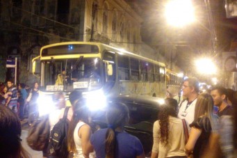 Ônibus incendiados em São Luís na noite desta quinta
