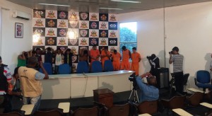 Presos apresentados pela Segurança Pública
