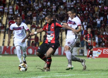 Curuca (foto: Hon&oacute;rio Moreira/O Imparcial)