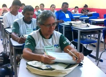Concentrada no conte&uacute;do das aulas do NCR, realizadas na regi&atilde;o do M&eacute;dio Mearim, Maria Oneida Oliveira declara que, somente agora, aprendeu a controlar a sua produ&ccedil;&atilde;o