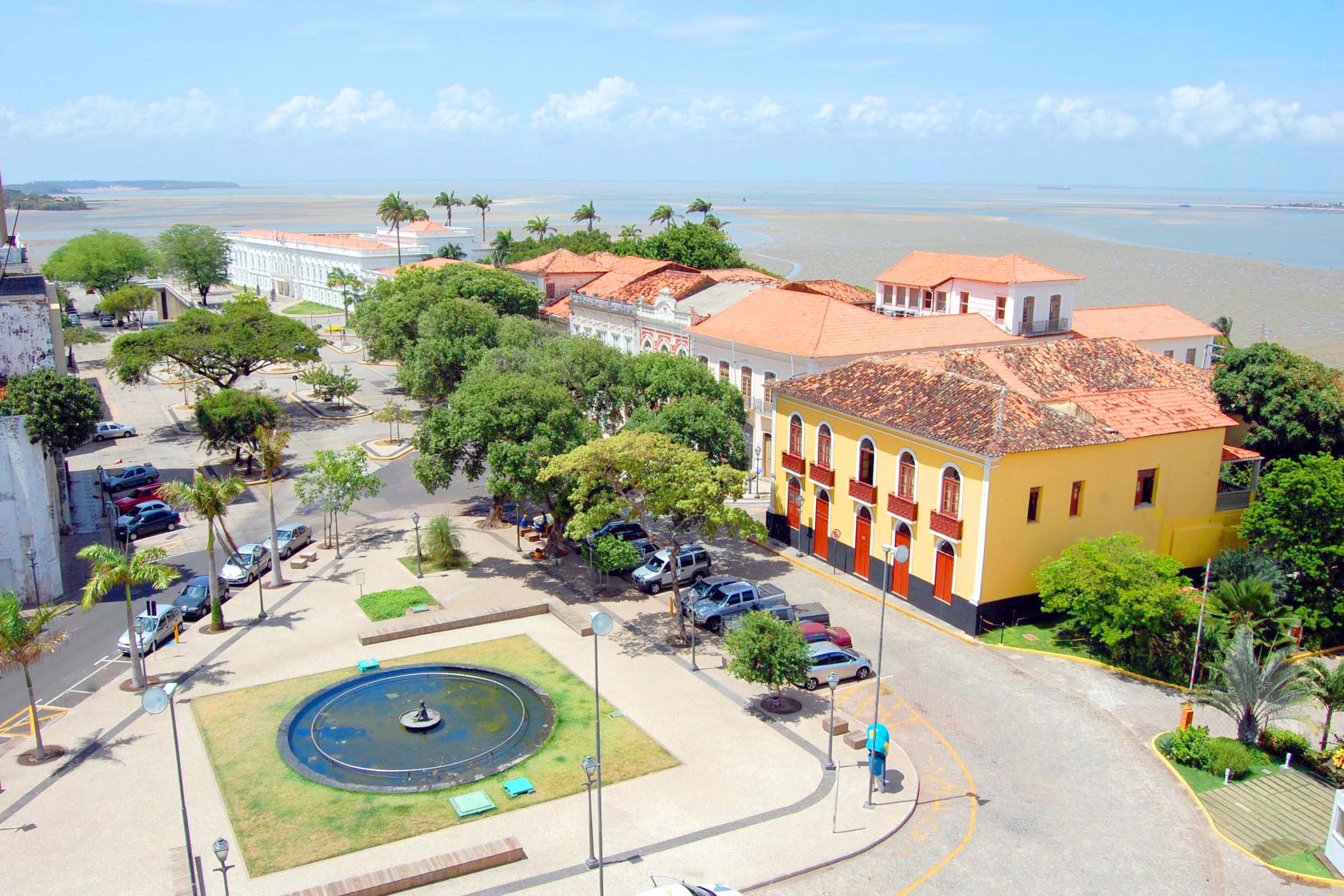 Praça Dom Pedro II, Centro Histórico da cidade