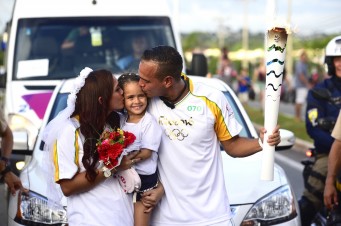 Romeu pede Samya em casamento durante Revezamento