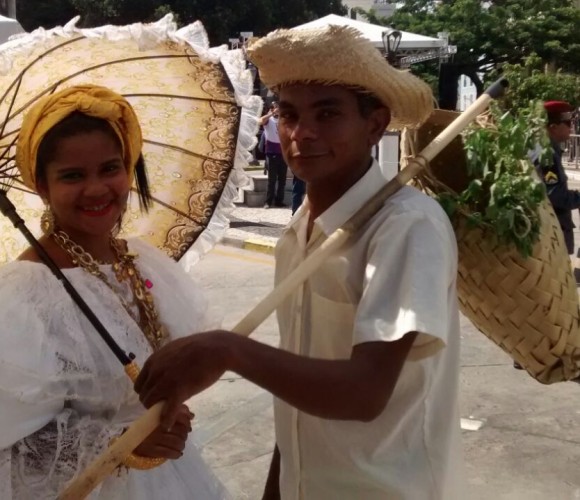 Personagens locais no ponto de partida da Tocha Olímpica (Honório Moreira)