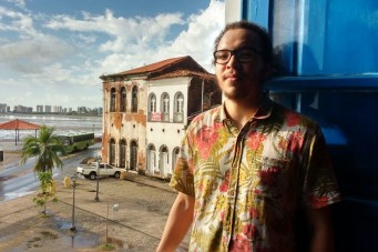 Jo&atilde;o Vitor Figueira - Cr&iacute;tico 