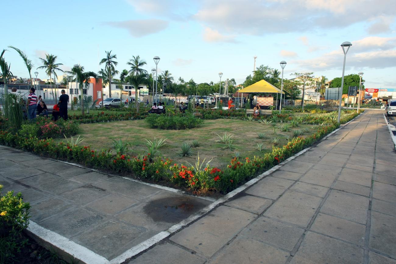 Entregue segunda etapa da reforma da praça do Pescador, no Portinho