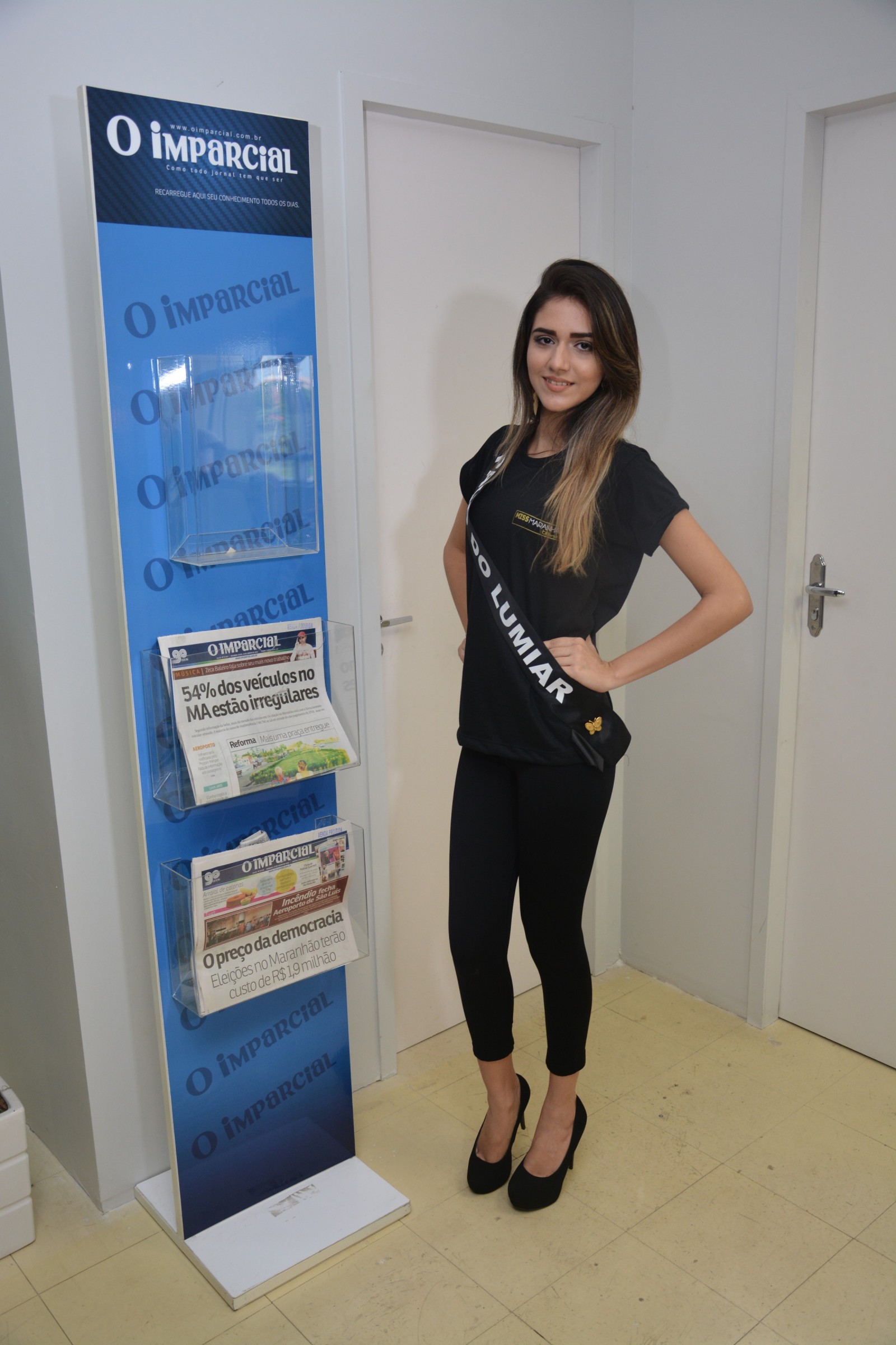 Bruna Rabelo, miss Paço do Lumiar, tem 18 anos e 1,68m