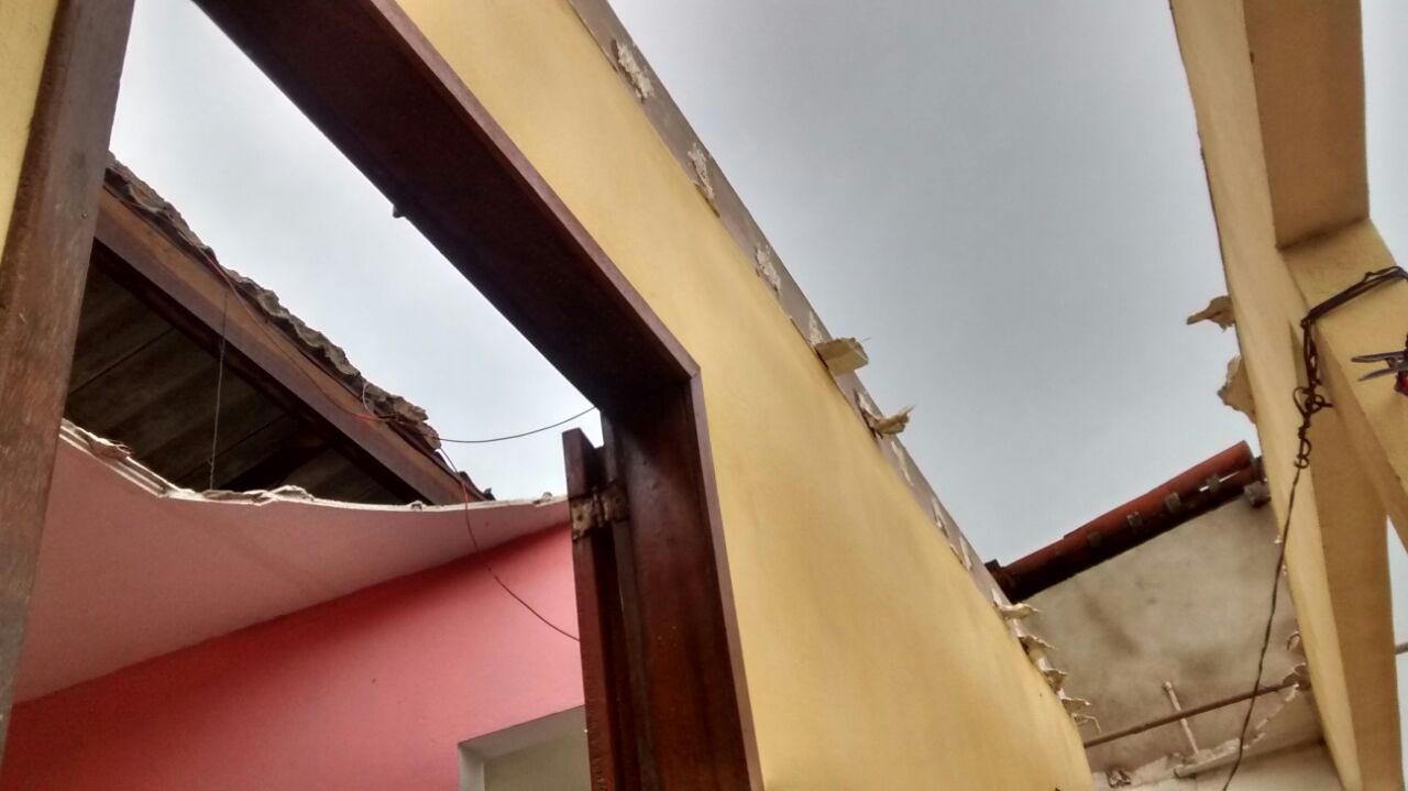 Tempestade danifica casa na Avenida 3 na Cohab