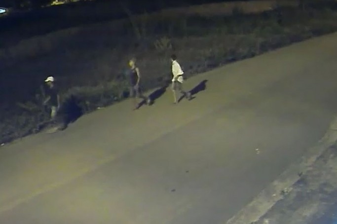 Imagem dos suspeitos em câmeras