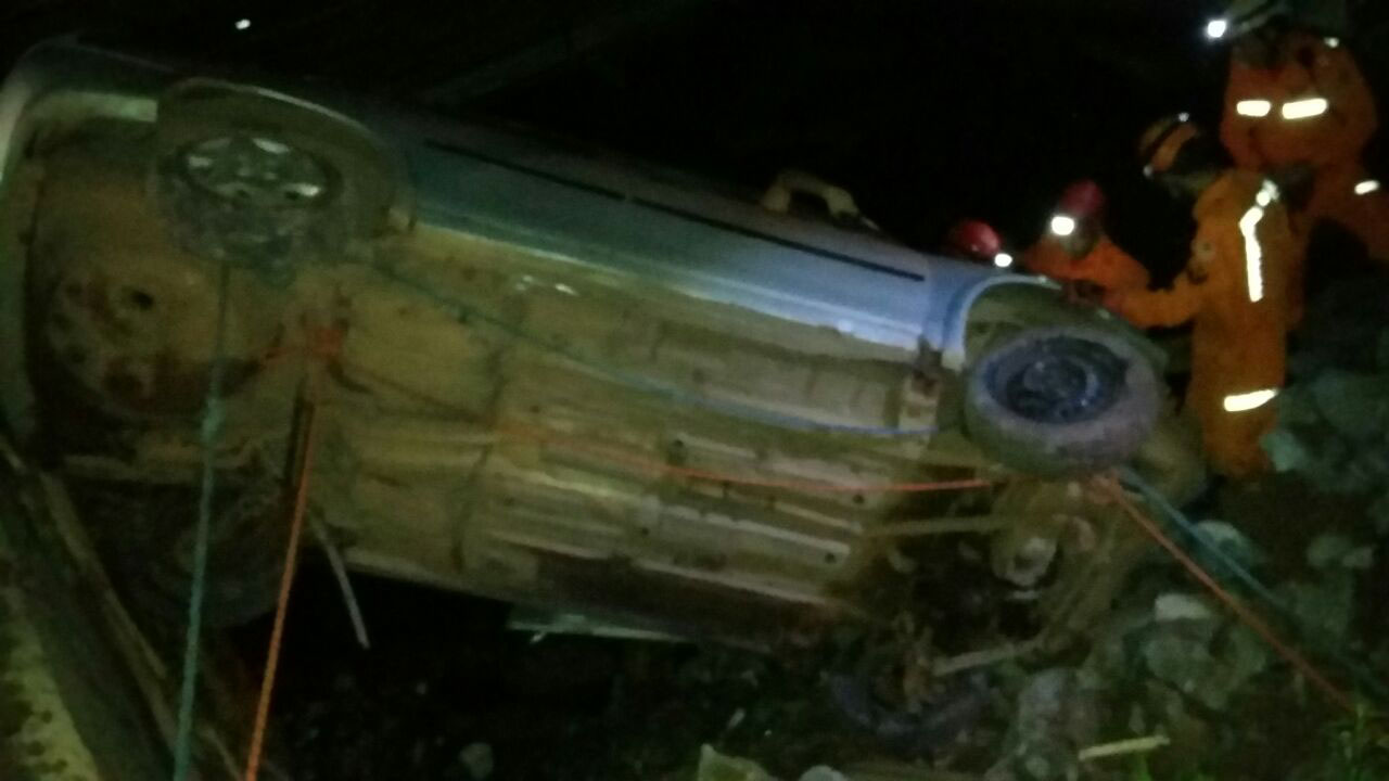 Motorista perde controle e veículo cai em obra da Barragem do Bacanga