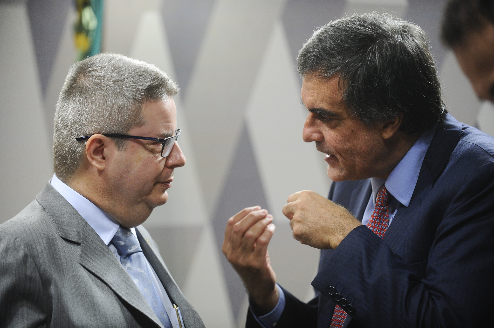 Comissão de Impeachment no Senado 