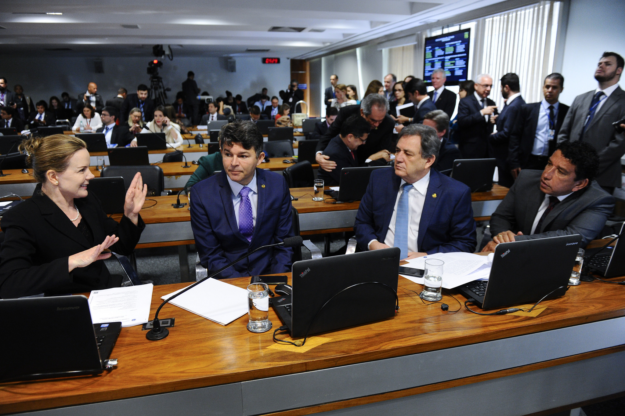 Comissão de Impeachment no Senado 