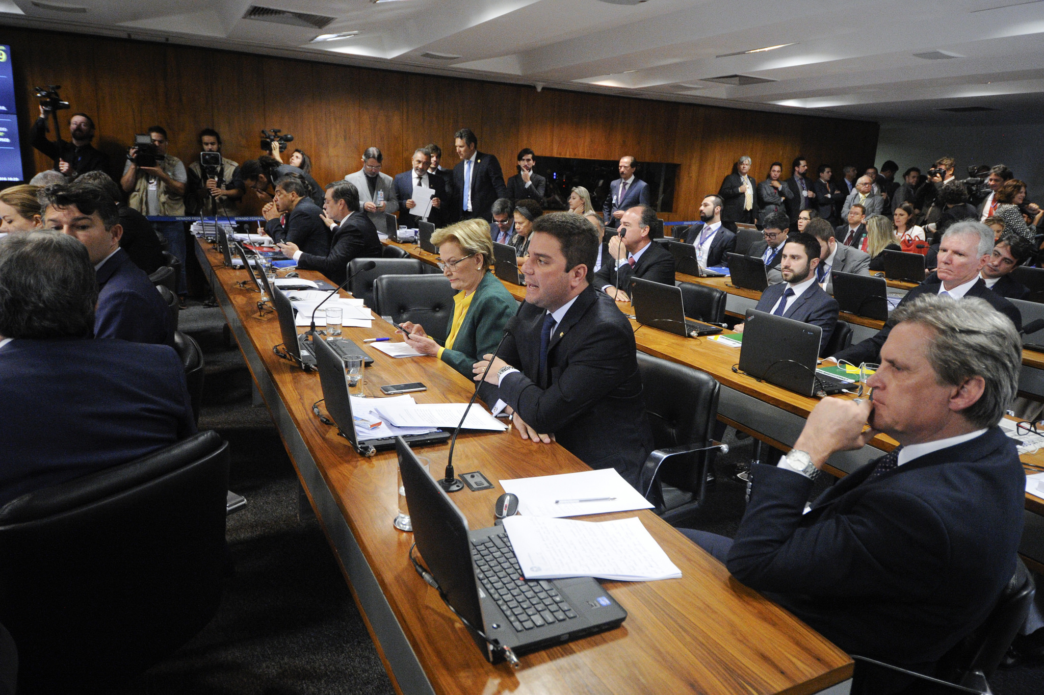 Comissão de Impeachment no Senado 