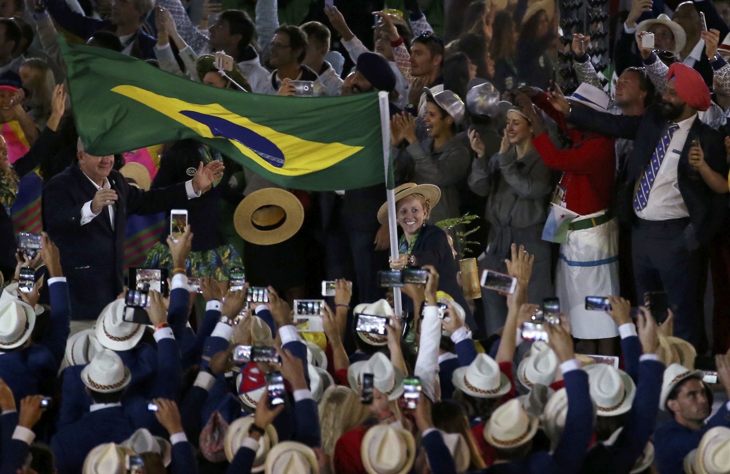 Rio de Janeiro - Entrada da delegação brasileira no desfile olímpico (Reuters/Issei Kato/Direitos Reservados)