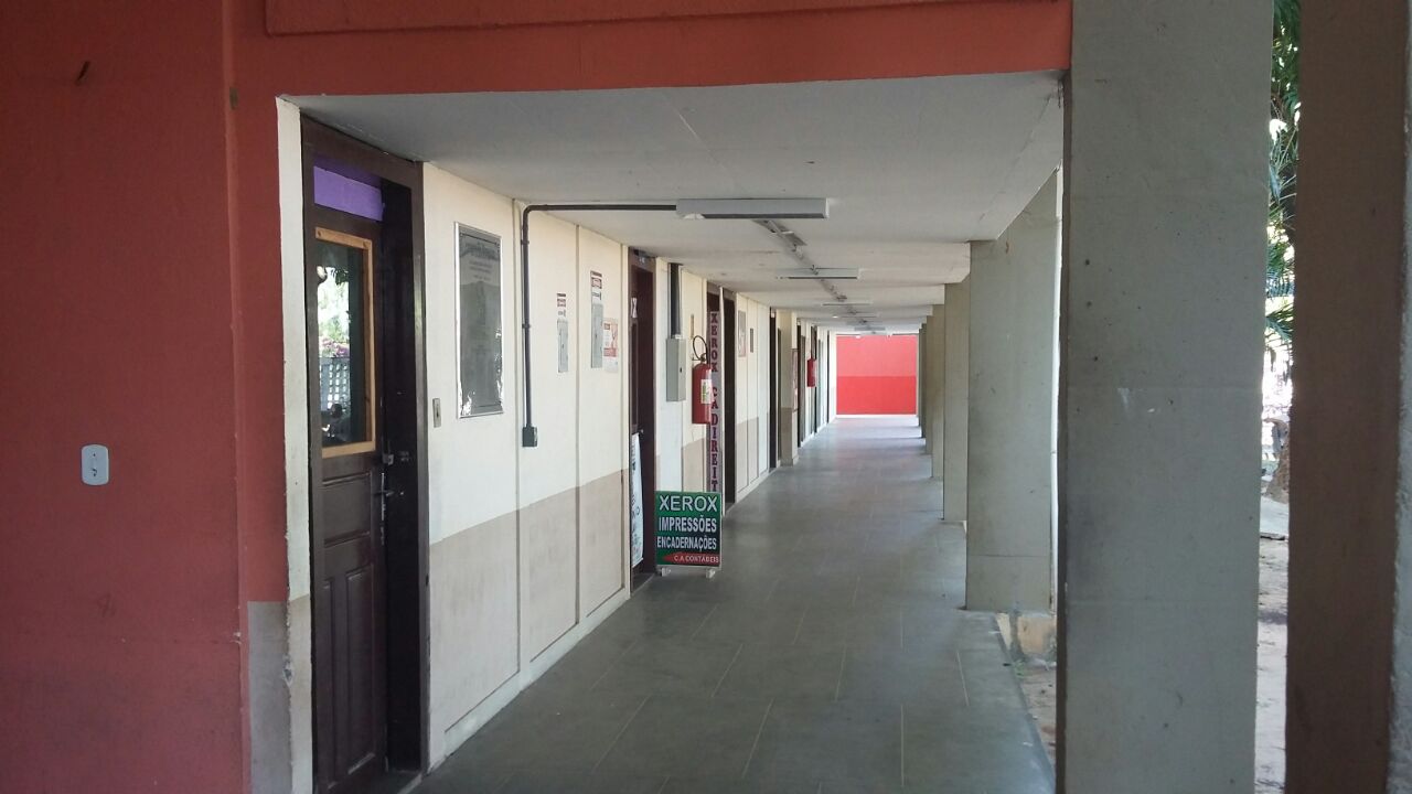 O professor ainda comenta que é provável que a movimentação de alunos na universidade volte ao normal nesta quarta-feira