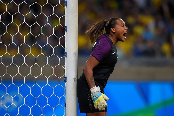 Bárbara pegou 2 pênaltis