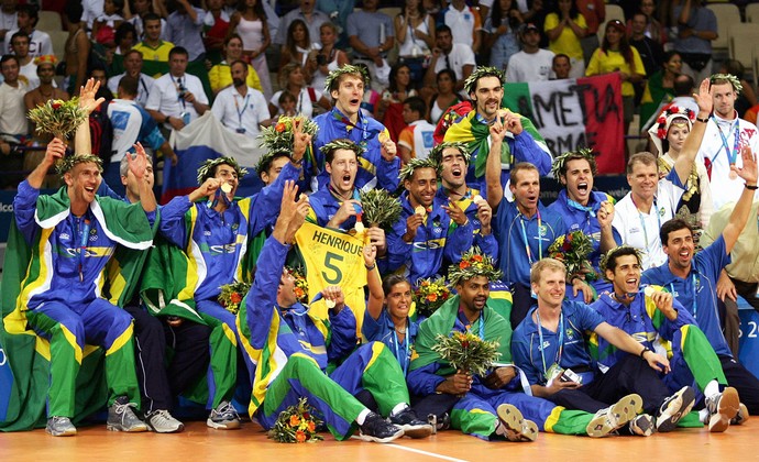 Seleção Masculina de Vôlei levou medalha de ouro em Atenas 2004