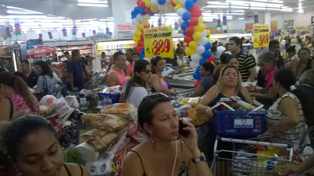 Promoção nos supermercados do Grupo  Mateus