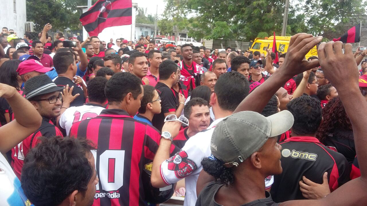 Moto Club é recebido com grande festa em São Luís