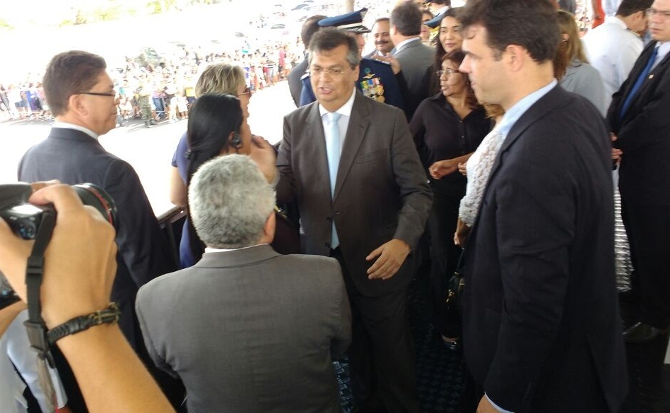 Autoridades presentes no palanque do Desfile de 7 de Setembro