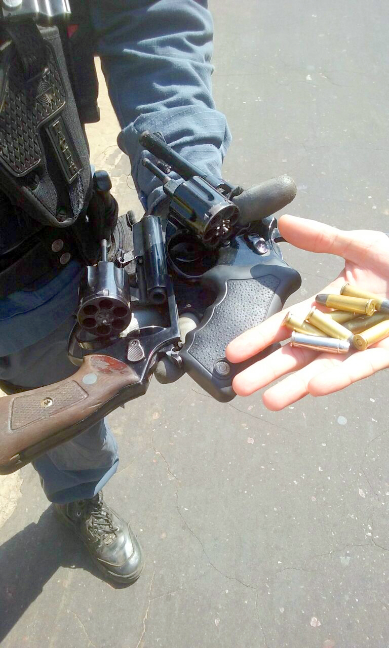 Os suspeitos usavam armas de de fogo muiniciadas