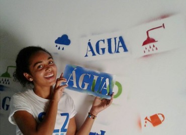 Estudante de Ci&ecirc;ncias Biol&oacute;gicas, Karina Penha Andrade