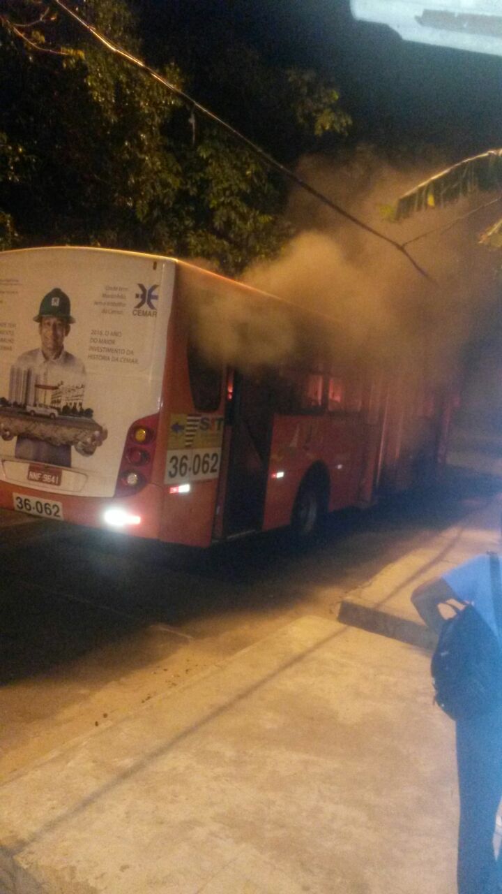 Ataques a ônibus em São Luís