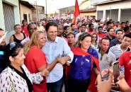 Caminhada de Edivaldo pelo bairro S&atilde;o Bernardo