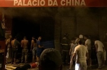 Loja incendiada no Centro de S&atilde;o Lu&iacute;s