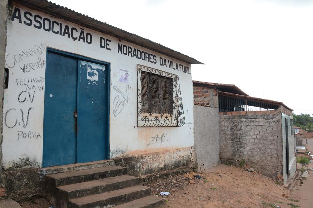 Moradores abandonam suas casas na Vila Funil com medo da violência (Honório Moreira/O Imparcial)
