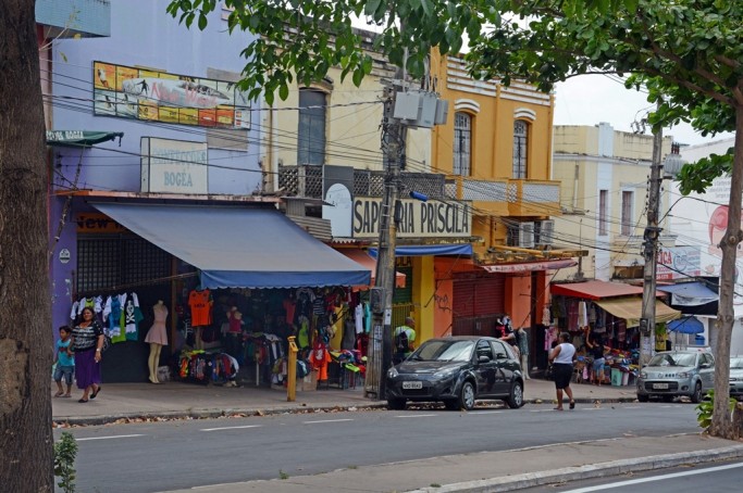 Movimento no Centro de S&atilde;o Lu&iacute;s no Dia do Comerci&aacute;rio (Hon&oacute;rio Moreira/ O Imparcial)