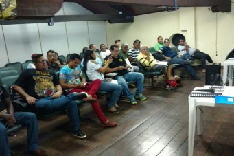 Reunião realizada no auditório de mídia do Centro de Criatividade Odylo Costa Filho