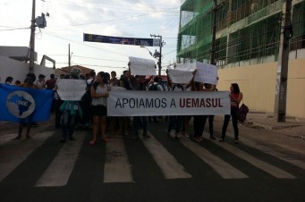 Estudantes fizeram manifesta&ccedil;&otilde;es em apoio a cria&ccedil;&atilde;o da UemaSul
