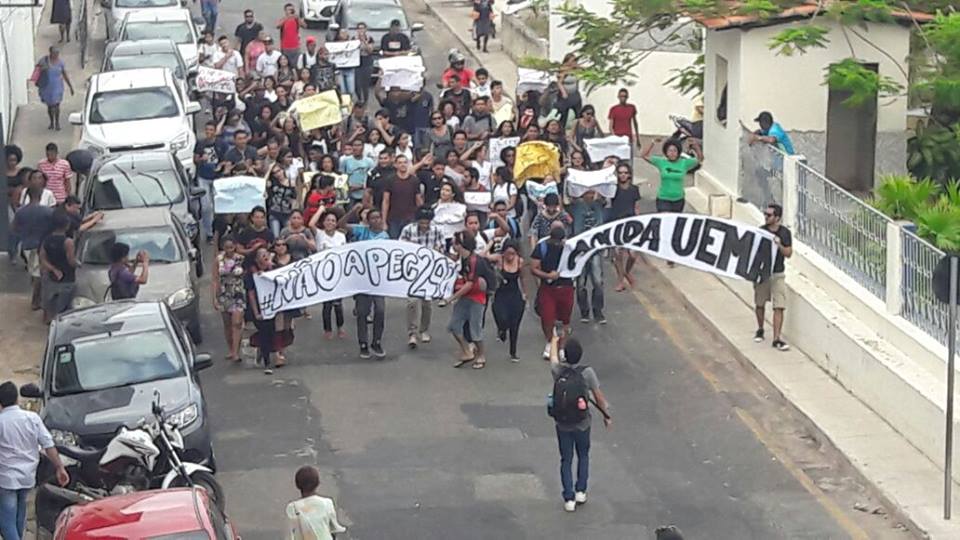 Segundo a UBES, já são 1.300 ocupações por todo o país