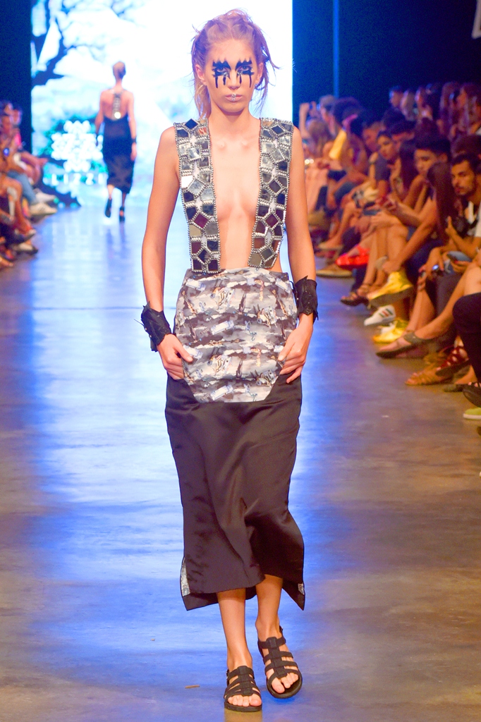 LIZZYANE AIRE - DESFILE DE MODA